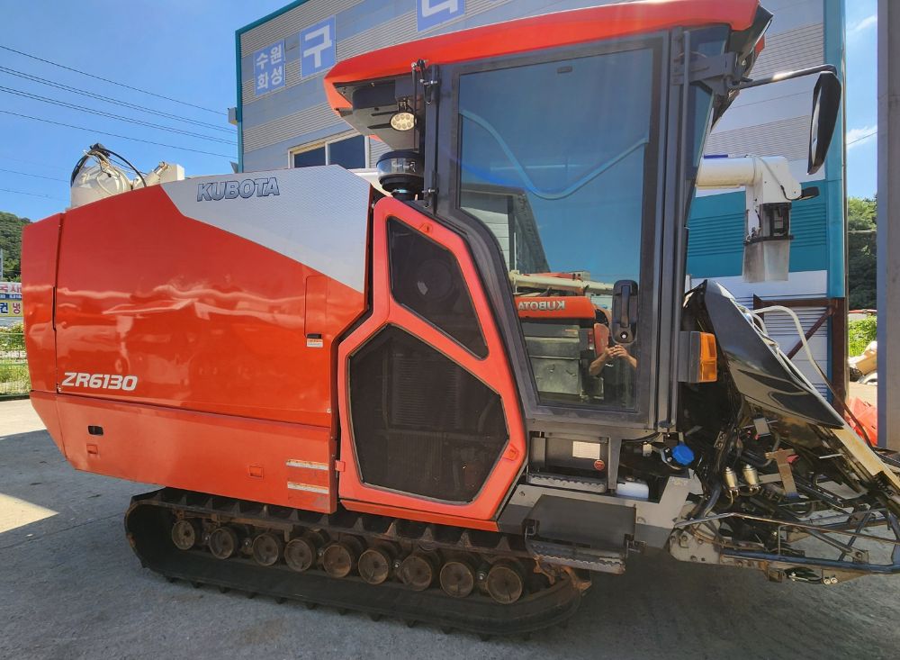 Kubota Combine Harvester ZR6130 (6Rows) 뒤우측면