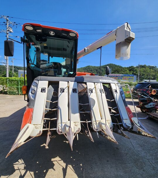 구보다 콤바인 ZR6130 (6조식)
