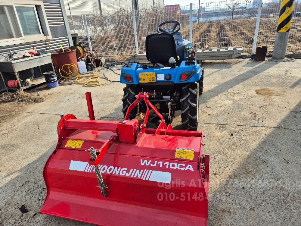 LS 트랙터 MINI (18.2마력) 뒤우측면