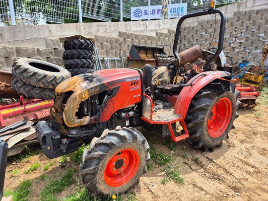 Daedong Tractor DK450 (45hp) 앞좌측면