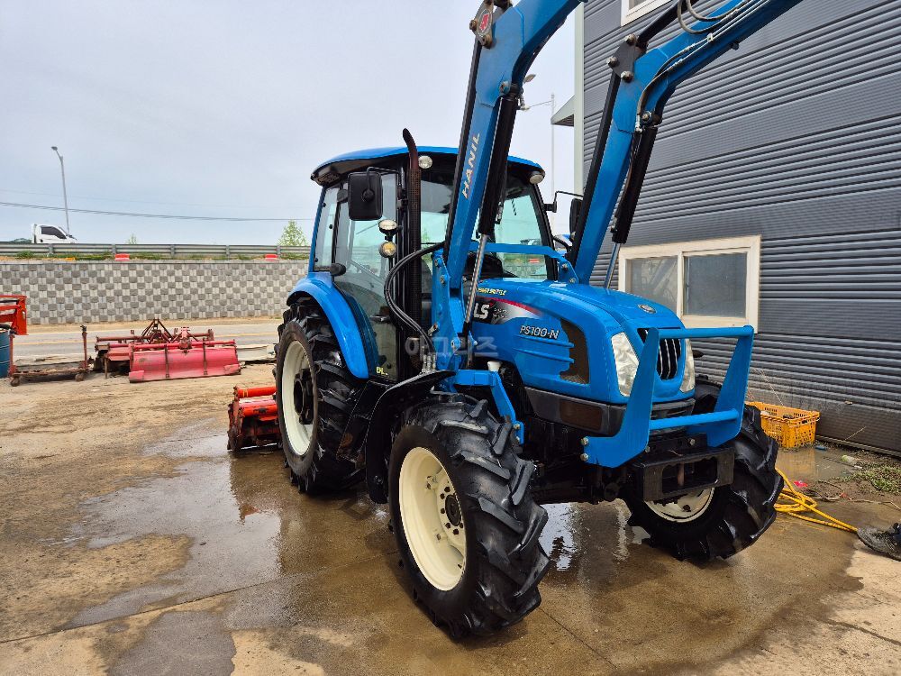 LS Tractor PS100PS100N (95hp) 뒤우측면