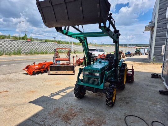 Daedong Tractor L2601 (26hp) 앞좌측면
