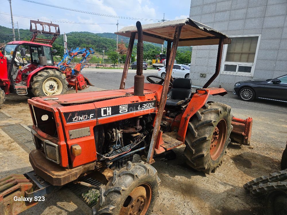 대동 트랙터 L3502 (35마력) 뒤우측면