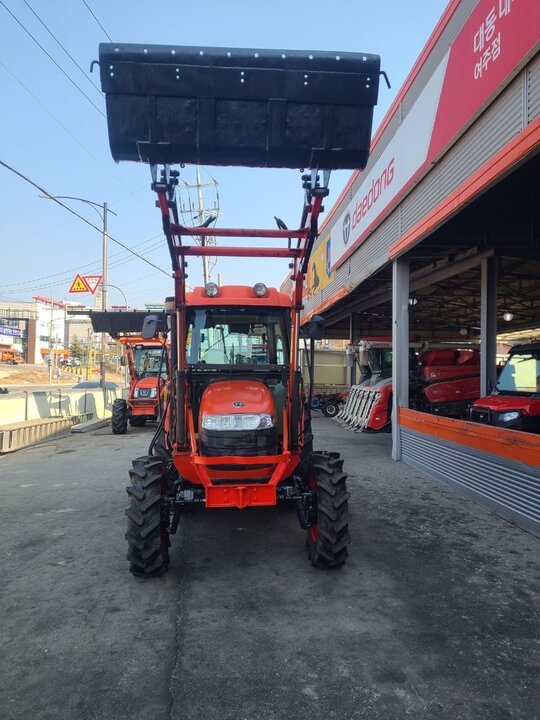 대동 트랙터 D500 (50마력) 앞좌측면