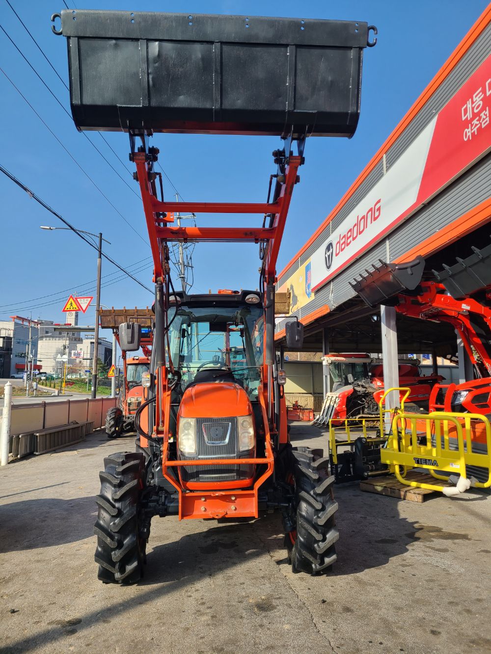 대동 트랙터 RX620 (62마력) 앞좌측면