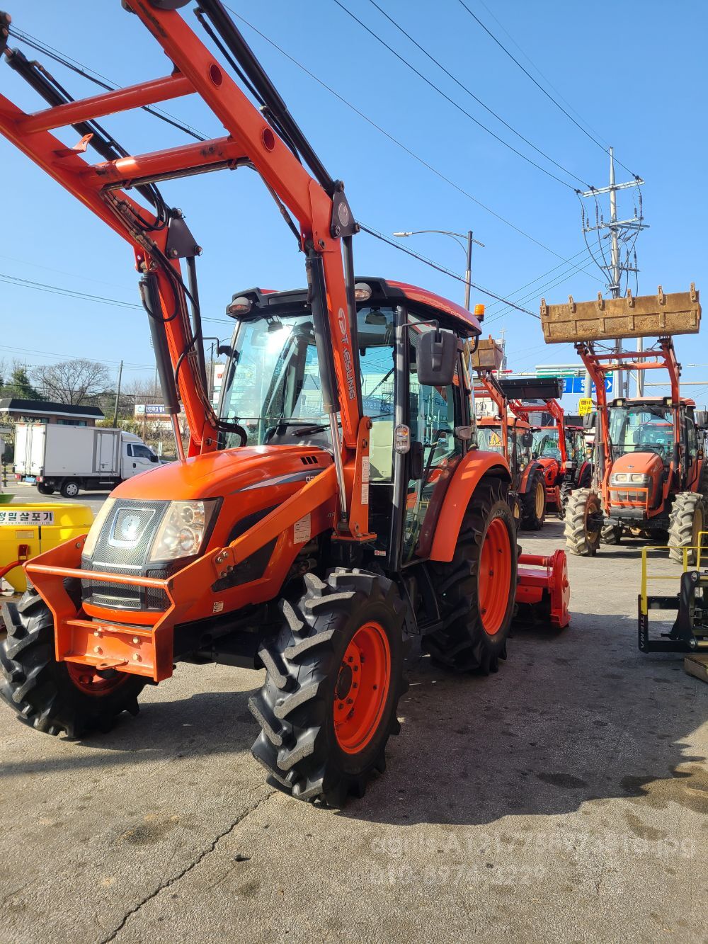 대동 트랙터 RX620 (62마력) 뒤우측면