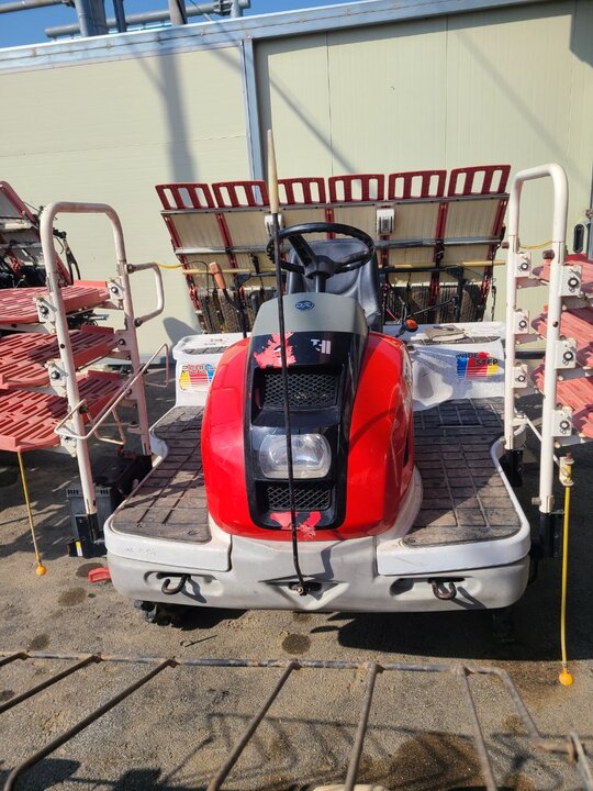 국제 이앙기 RGO-6 (6조식) 앞좌측면