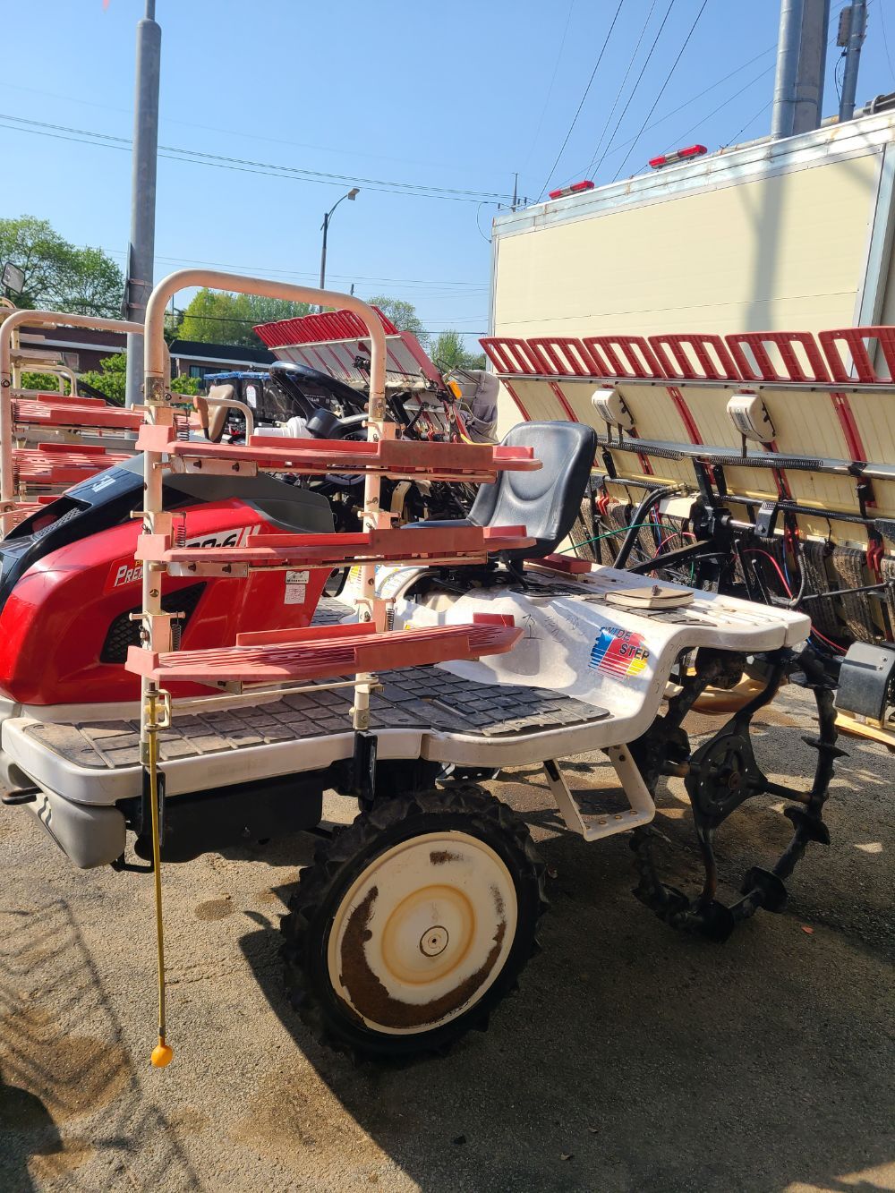 국제 이앙기 RGO-6 (6조식) 뒤우측면