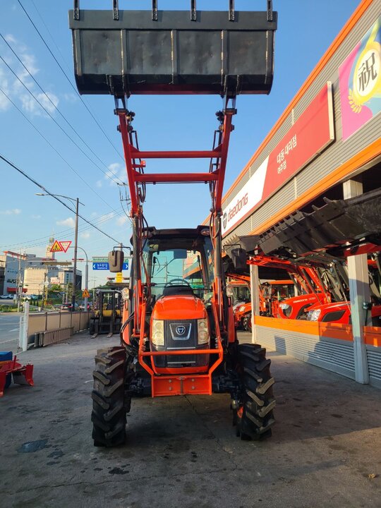 대동 트랙터 RX620 (62마력) 앞좌측면