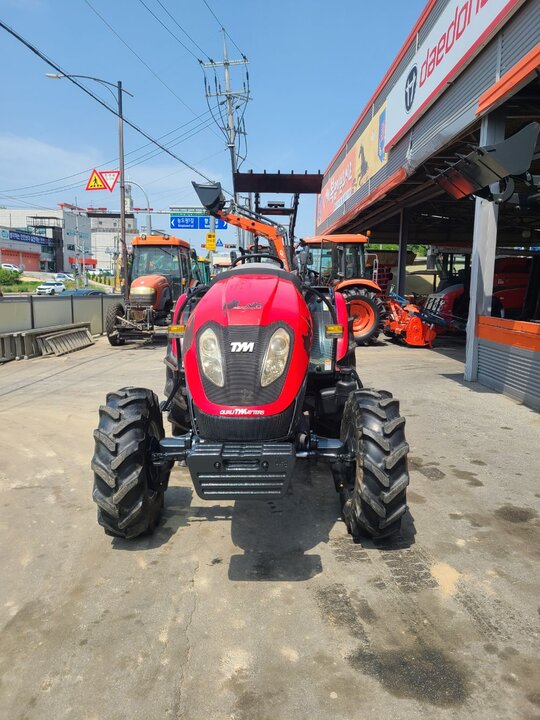 TYM 트랙터 T453 (43마력) 앞좌측면