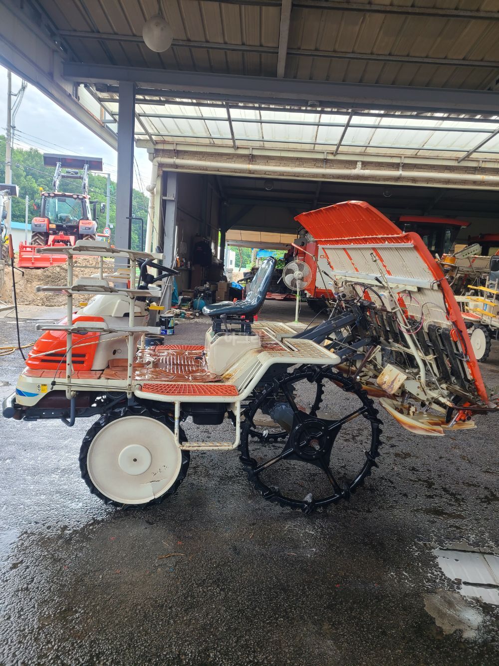 Daedong Rice transplanter S3-680 (6Rows) 뒤우측면