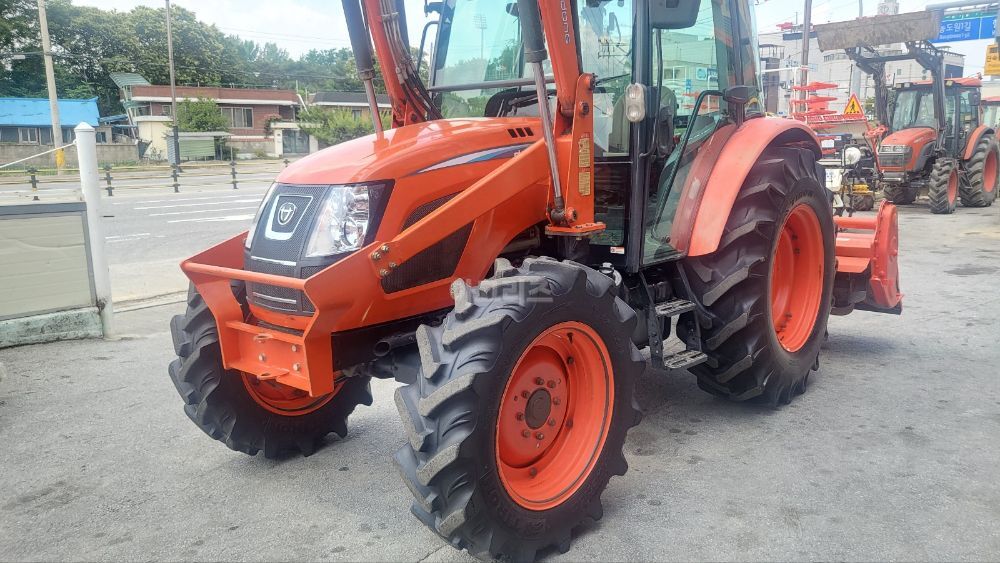Daedong Tractor RX730PSC (73hp) 뒤우측면
