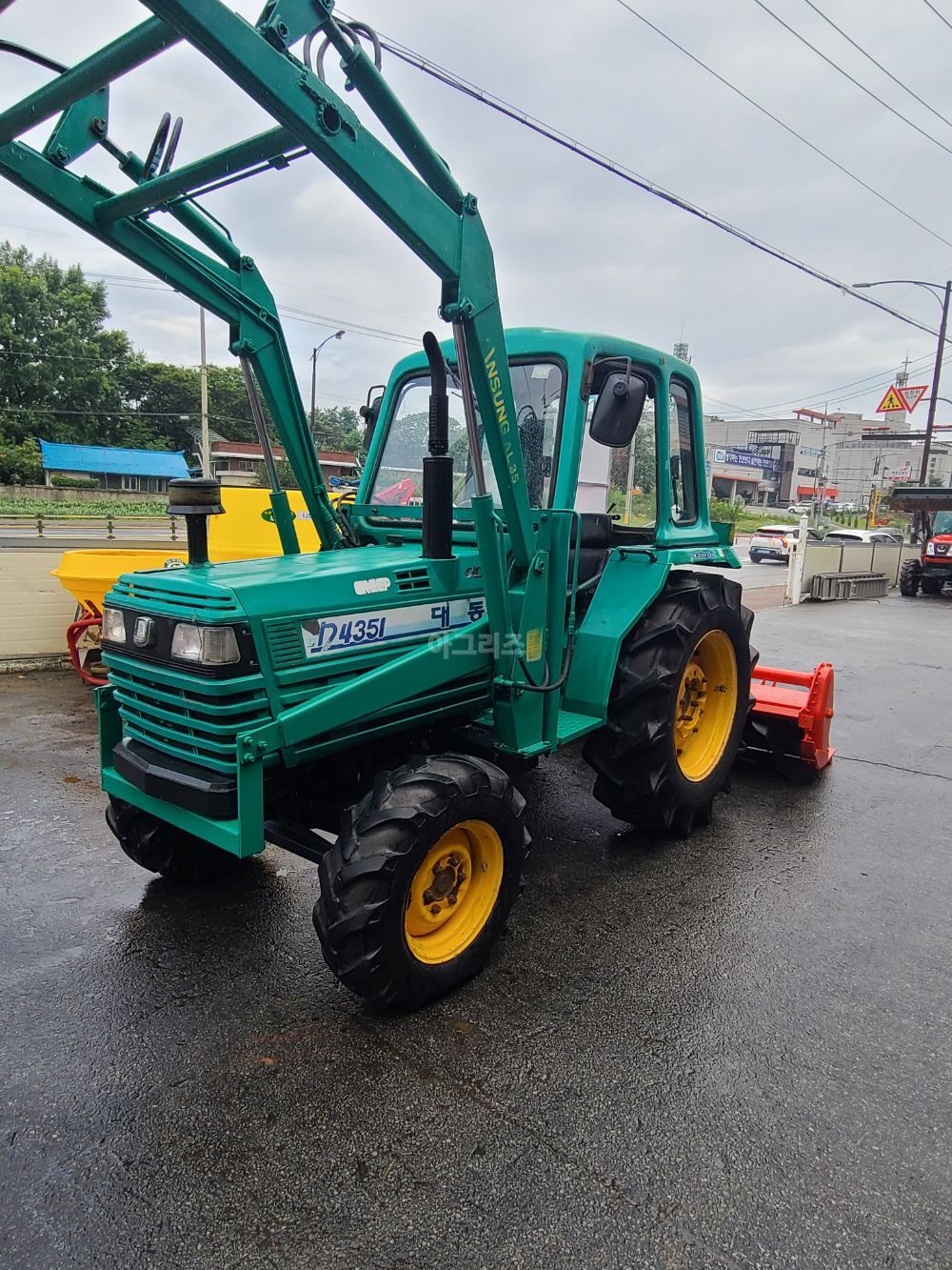 대동 트랙터 D4351 (43마력) 뒤우측면