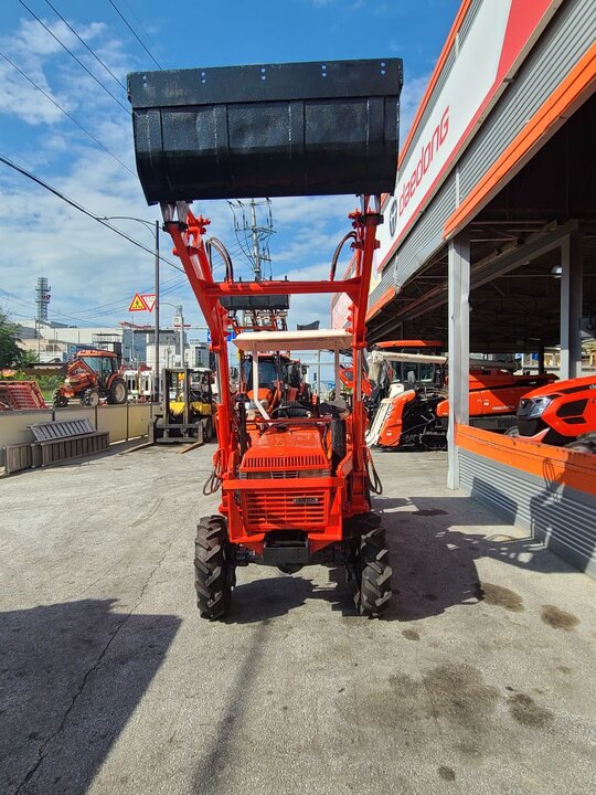 Daedong Tractor L2601 (26hp) 앞좌측면