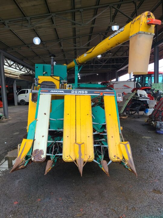 Daedong Combine Harvester DSM55G (4Rows) 앞좌측면