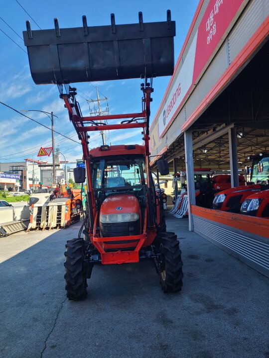 대동 트랙터 D500 (50마력) 앞좌측면