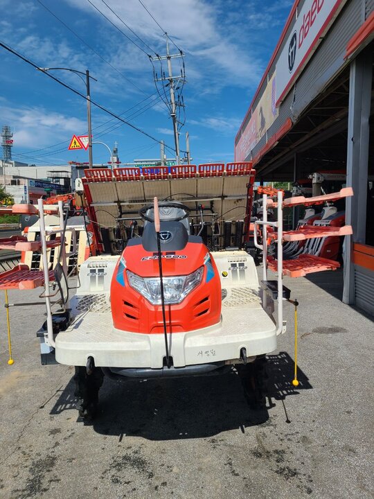 Daedong Rice transplanter ERP60DZ (6Rows) 앞좌측면