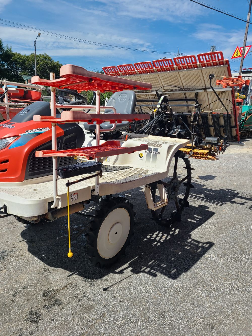 Daedong Rice transplanter ERP60DZ (6Rows) 뒤우측면