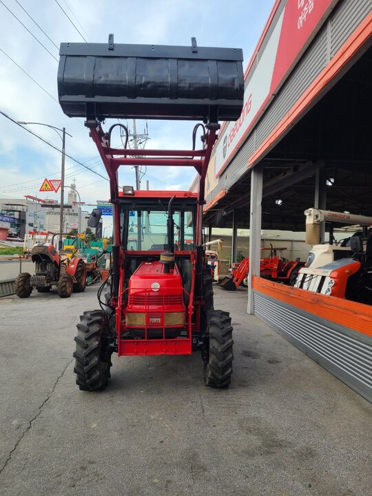 국제 트랙터 F505 (50마력) 앞좌측면