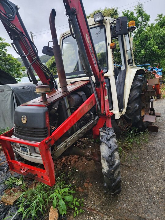 국제 트랙터 F415 (40마력) 앞좌측면