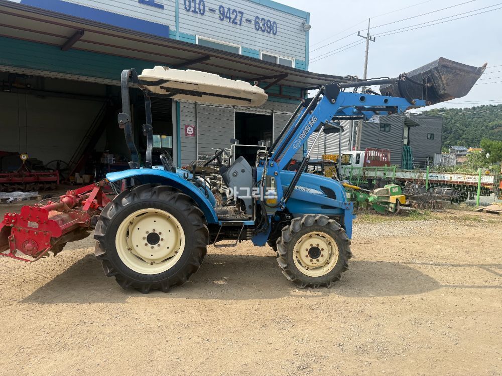 LS 트랙터 U47 (47마력) 뒤우측면