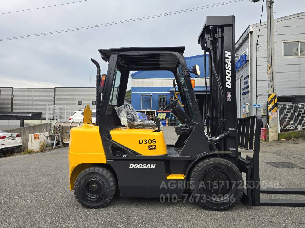 Doosan Forklift 지게차D30S-3  사진 6