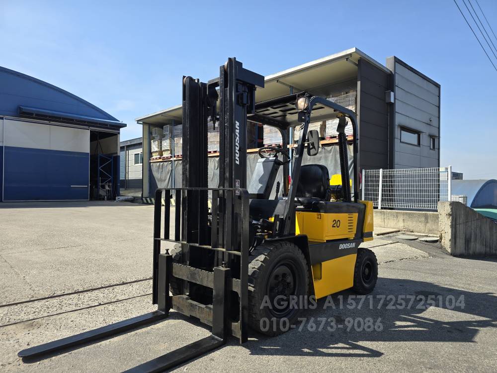 Doosan Forklift 지게차LD20S  엔진내부