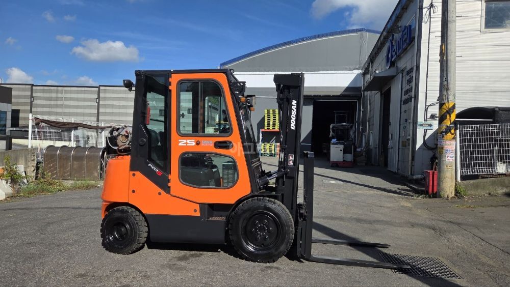  Forklift G25S-5 (2.5톤) 뒤우측면