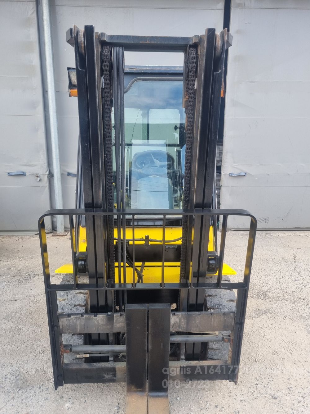 Hyundai Forklift 30DF (2.98톤) 뒤우측면