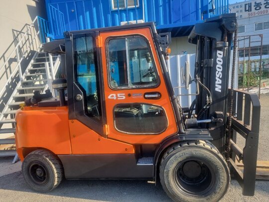 Doosan Forklift D45S-7 (4.5톤) 앞좌측면