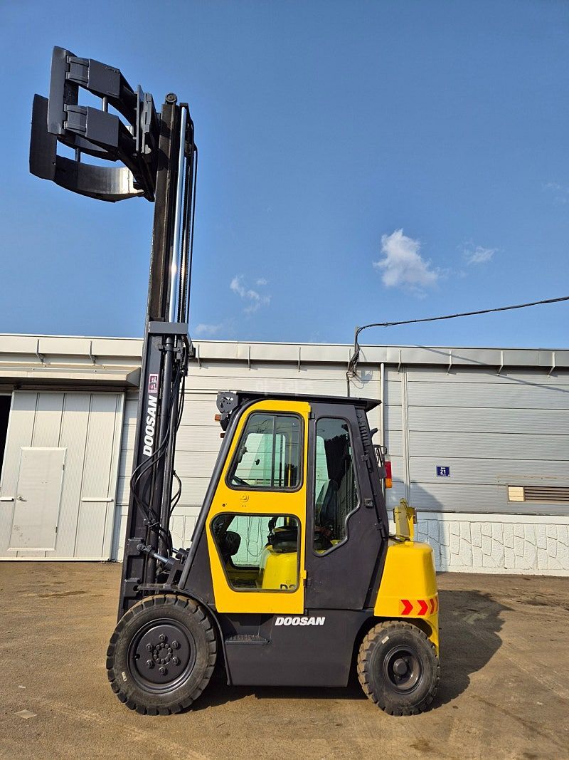 Doosan Forklift D25S-3 (2.5톤) 뒤우측면