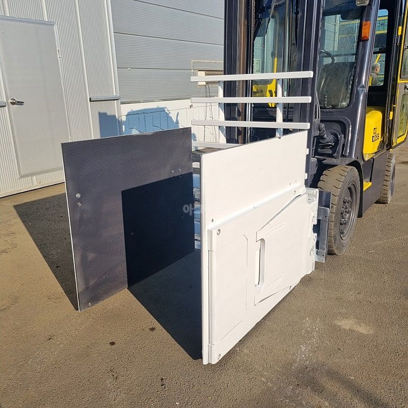 Forklift D25S-3 (2.5톤) 뒤우측면