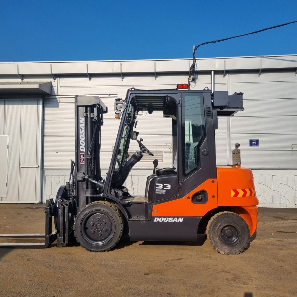 Doosan Forklift D33SE-5 (3.3톤) 뒤우측면
