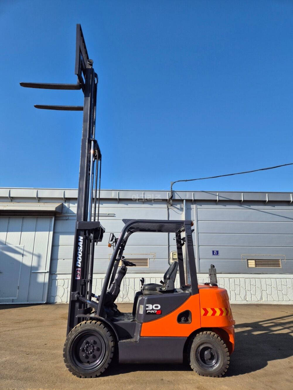 Doosan Forklift D30S-5 (3톤) 뒤우측면