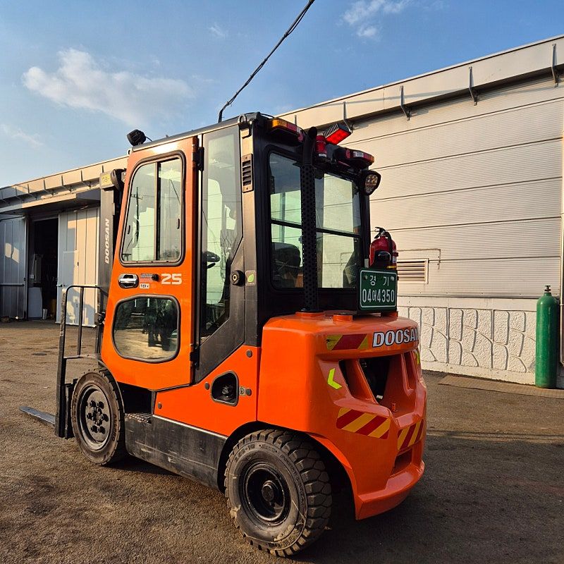 Doosan Forklift D25SE-7 (2.5톤) 뒤우측면