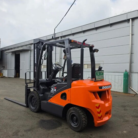 Doosan Forklift D33S-7 (3.3톤) 앞좌측면