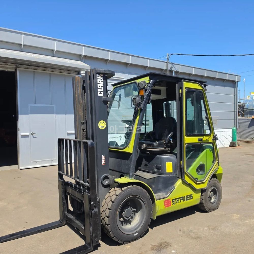  Forklift S30D (2.98톤) 뒤우측면