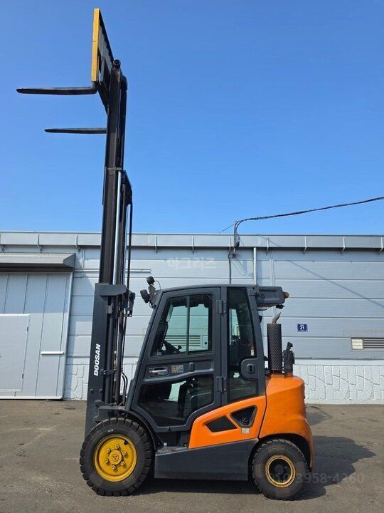 Doosan Forklift D25S-9 (2.5톤) 앞좌측면