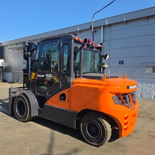 Doosan Forklift D45SE-7 (4.5톤) 앞좌측면