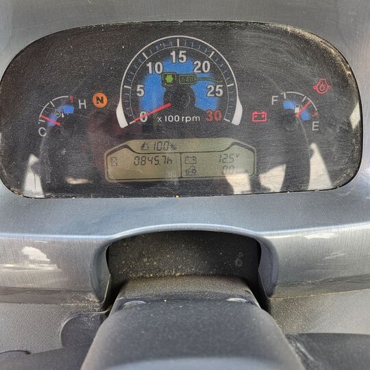 LS 트랙터 MT4.68 (69마력) 앞좌측면