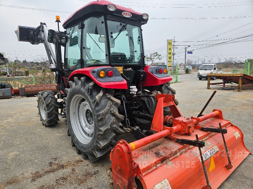 TYM 트랙터 TX68 (68마력) 뒤우측면