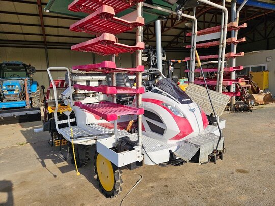 Yanmar Rice transplanter YR6DZ-F (6Rows) 앞좌측면