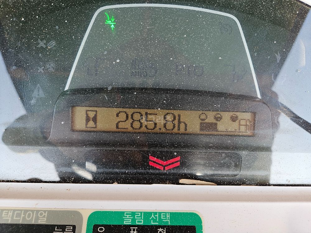 Yanmar Rice transplanter YR6DZ-F (6Rows) 뒤우측면