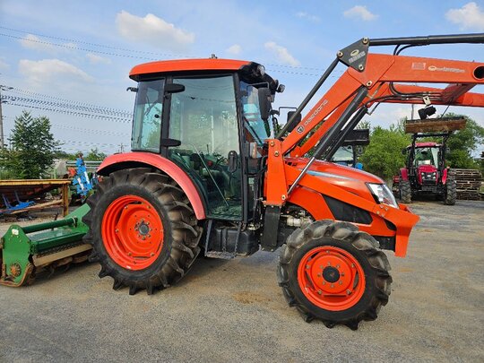 Daedong Tractor RX680PSC (68hp) 앞좌측면