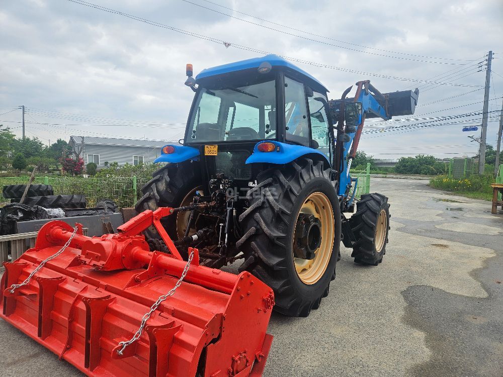 LS Tractor PS100 (95hp) 뒤우측면