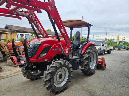 TYM Tractor TM57 (57hp) 앞좌측면