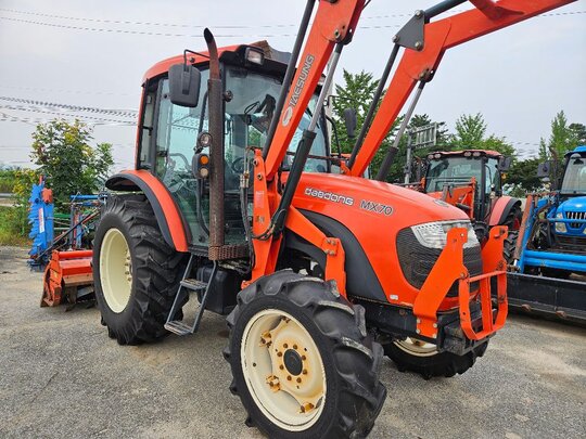 대동 트랙터 MX70 (70마력) 앞좌측면