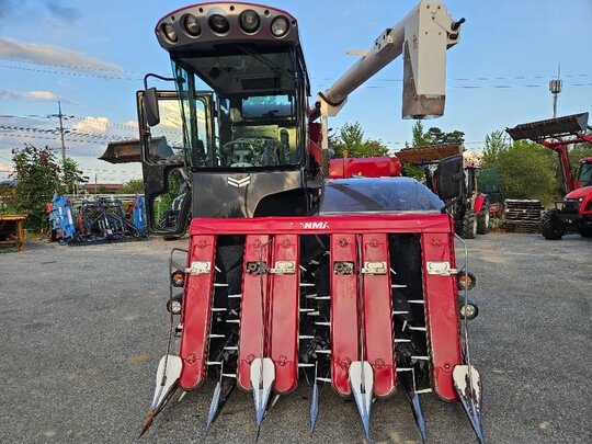 Yanmar Combine Harvester YH6115-P (6Rows) 앞좌측면