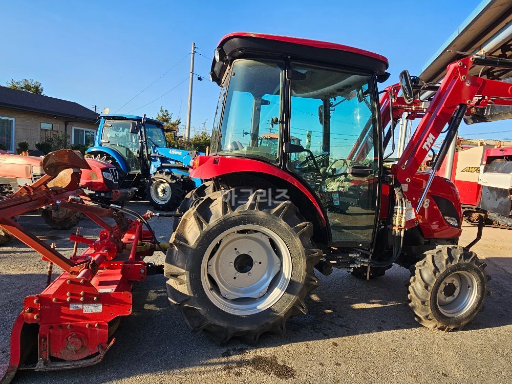 TYM Tractor TE58C (55hp) 뒤우측면