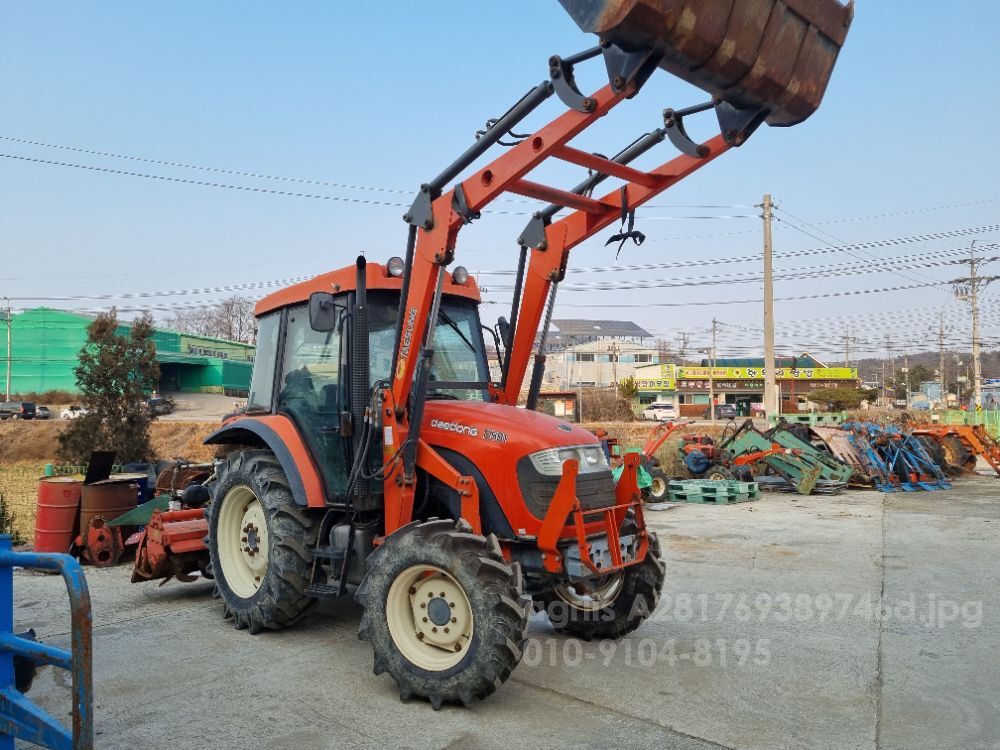 대동 트랙터 D581 (58마력) 뒤우측면